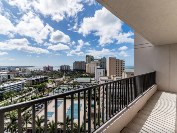 South end Marco Island Luxury Condo 3 month minimum